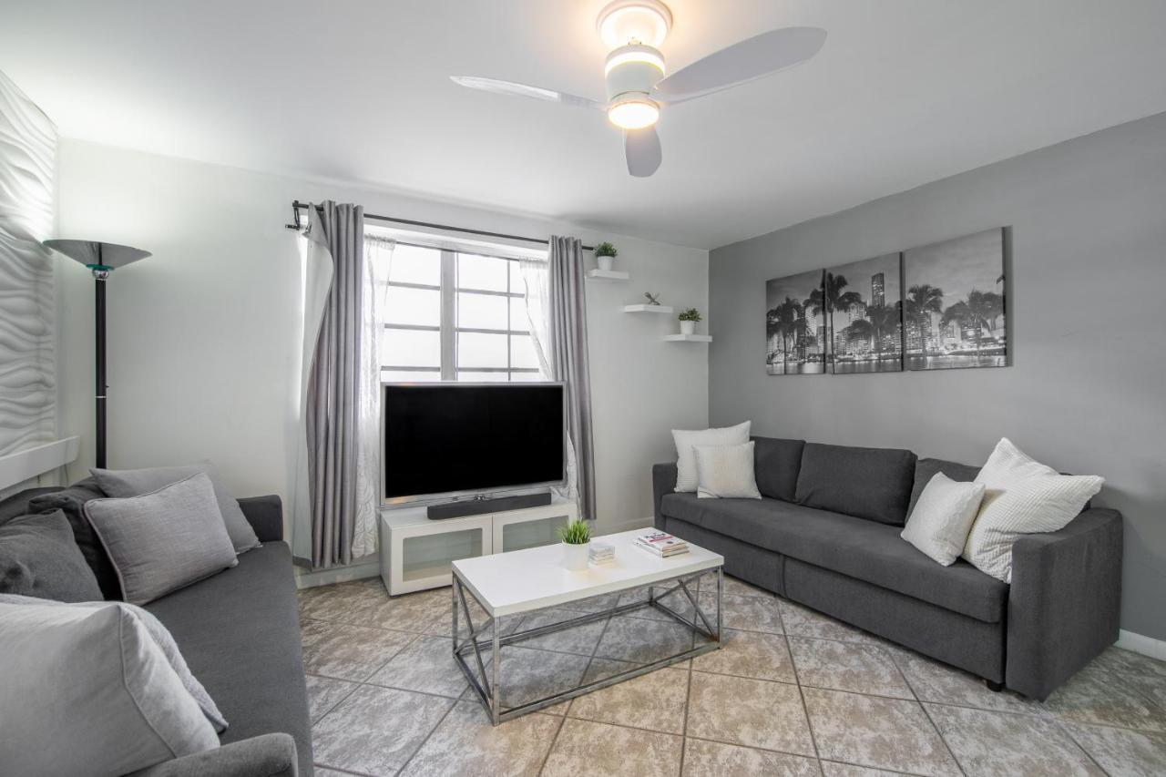 Collins Chic Apartamento Miami Beach Exterior foto